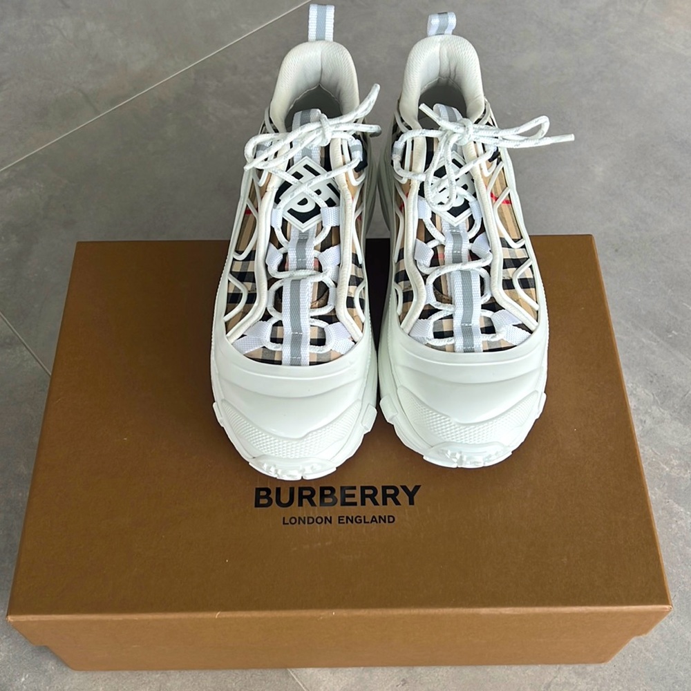 Brand New Burberry sneakers